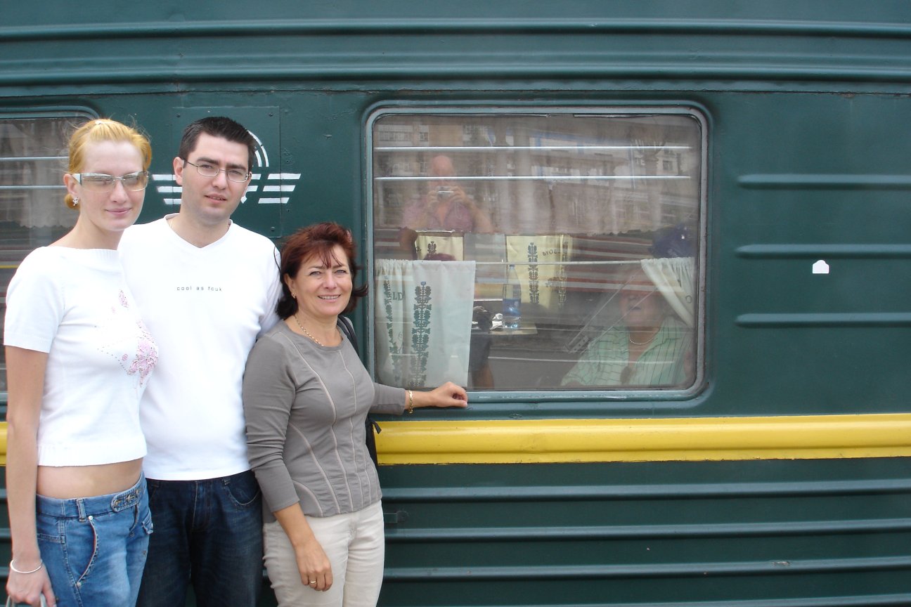 Natasha, Viktor, Irina & Genrietta, Moscow, 14 August 1998