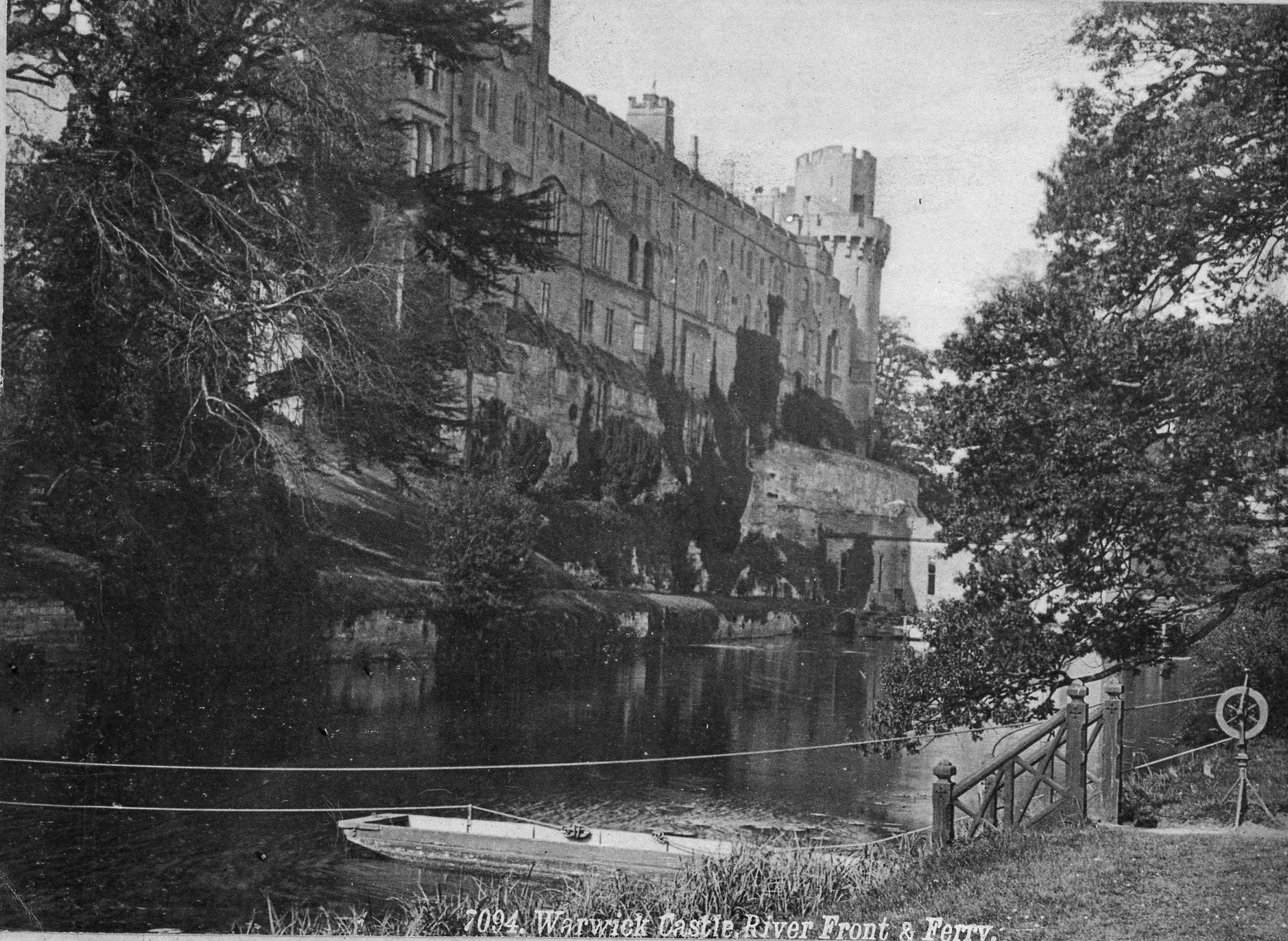 Warwick Castle, River Front & Ferry (#7094)