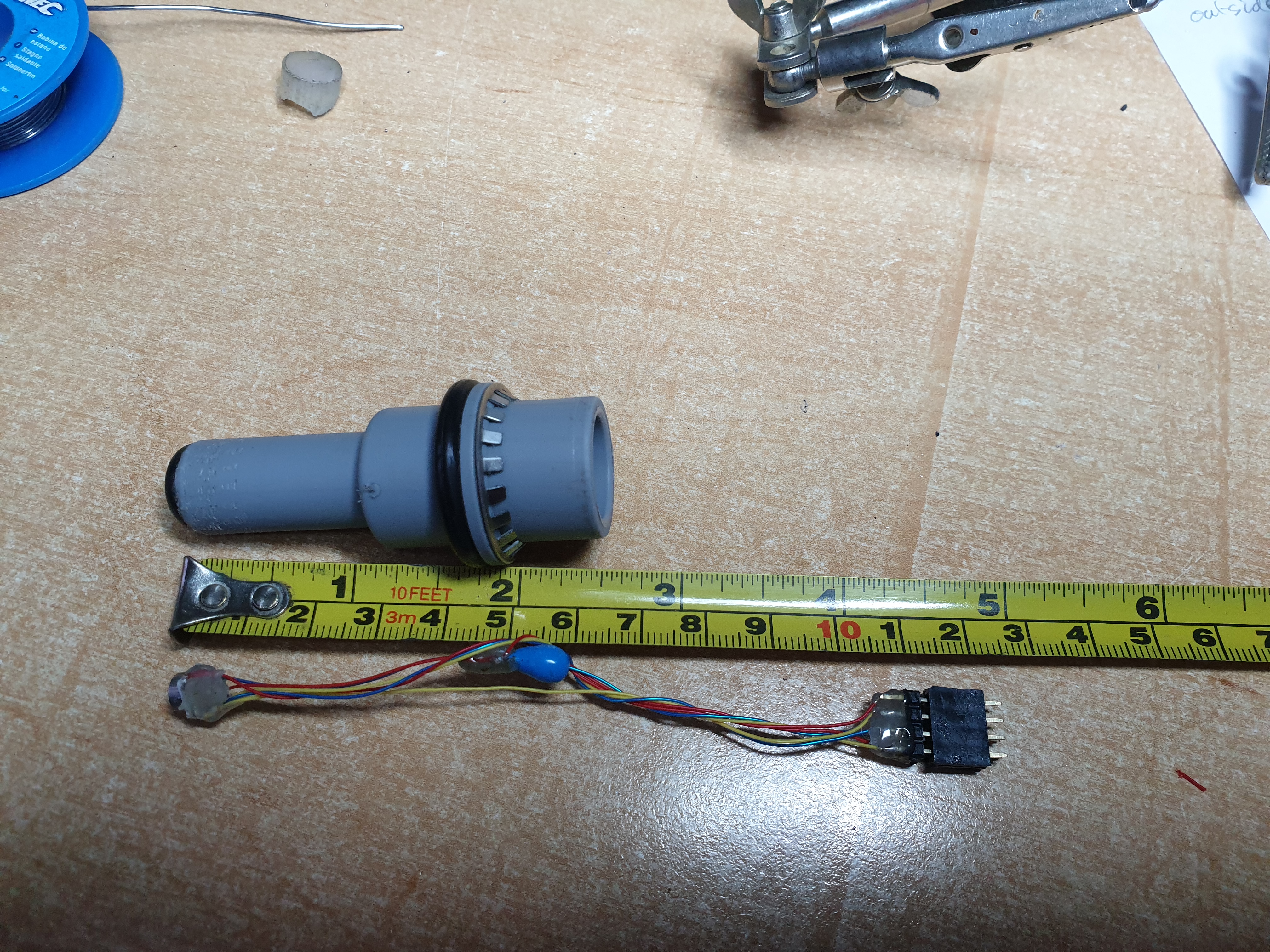 Sensor assembly with 8 way plug & socket before glueing into spigot reducer