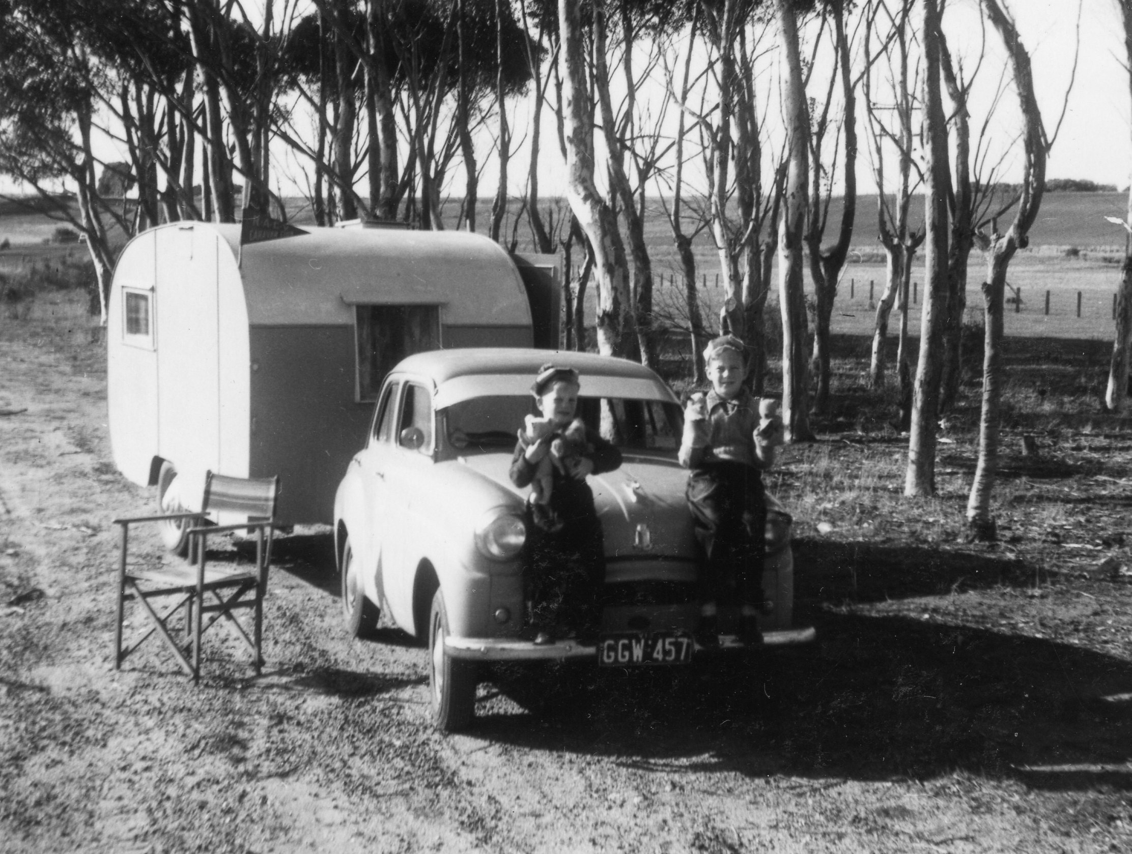 Caravanning In Australia (1957)
